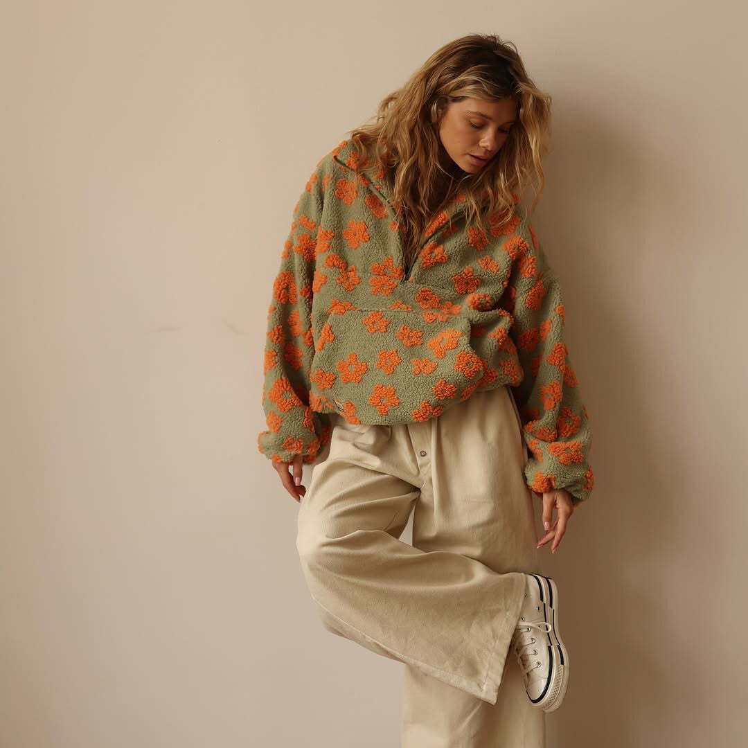 Ivelia - Soft-Touch Oversized Pullover